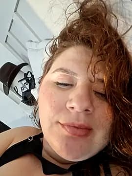 MartinaGuzmann live cam