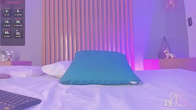 miia_blaze live cam
