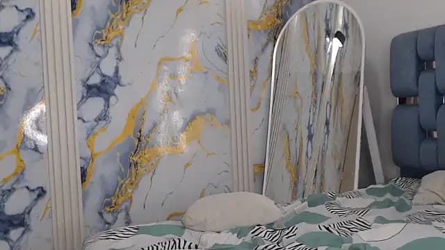 GOLD_BOYS live cam on Stripchat