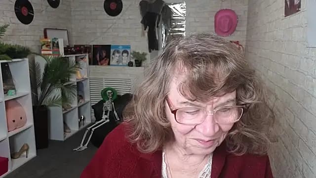 Betty_Brick live cam