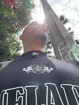 AlphaMasterXxx live cam