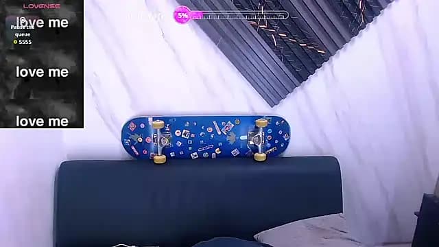 Liam_York_ live cam on Stripchat