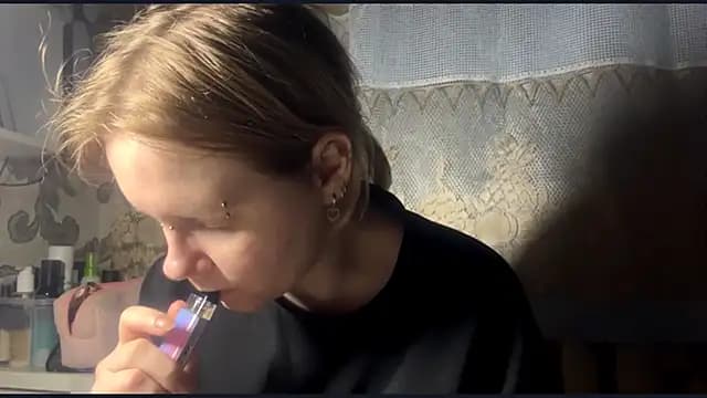 KrystenHoye live cam