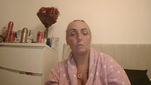 theblondecocklover live cam