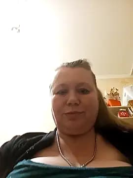 KiraStanton live cam