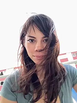 Isalove99 live cam