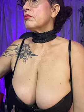 lonely_shewolf live cam