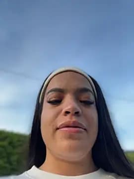 JuanitaMore01 live cam