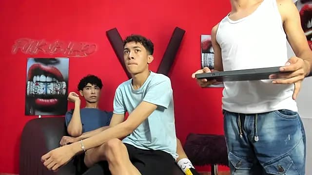 AVENGER_BOYS2026 live cam