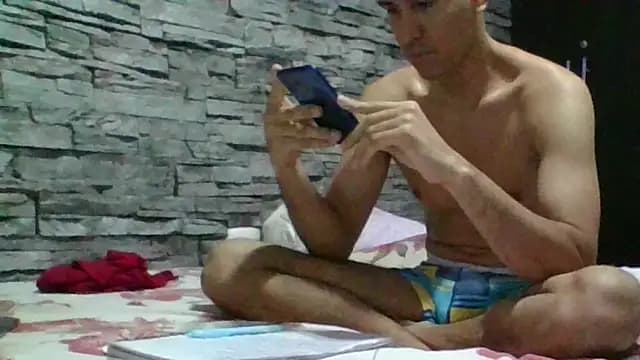 Sexylatin64 live cam