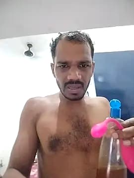 Daddyishere_19 live cam