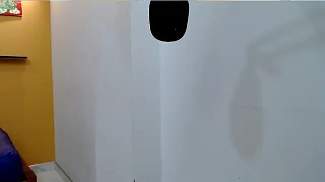 skinnyverus18 live cam