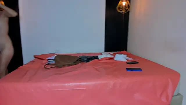 submissive_extremee live cam