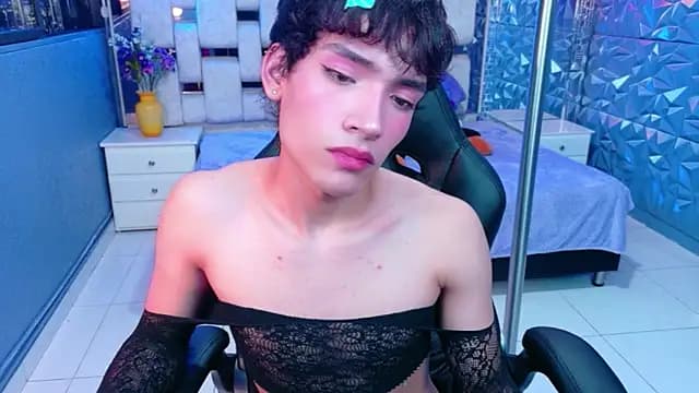 AlecciaNova live cam