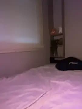 Poli_amor2025 live cam