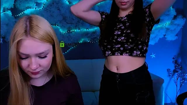 playful_sophie live cam