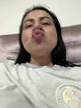 Abril_Luv live cam