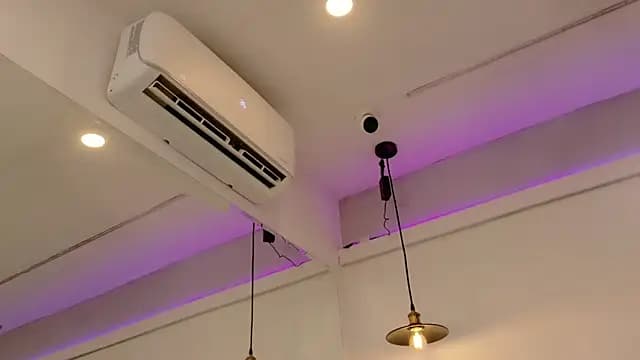 Emily_Baby20 live cam