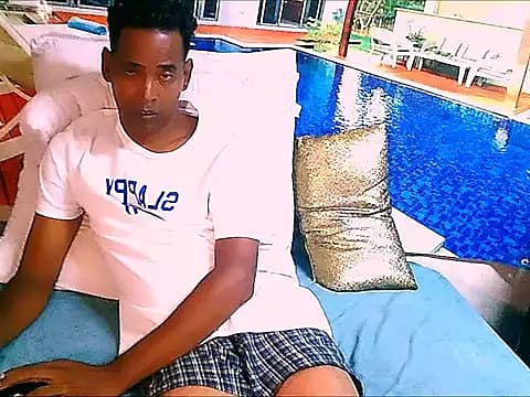 IndianHunk01 live cam