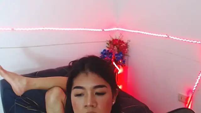 DominnantTransqueen live cam