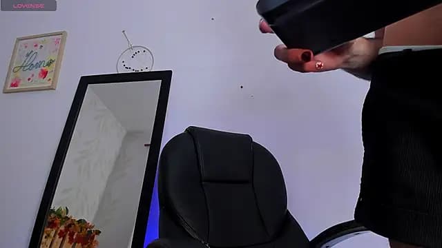 lucius_morningstar live cam on Stripchat