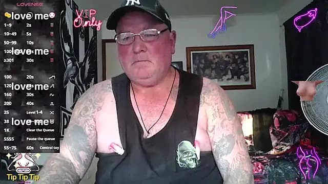 KINKYBLUEYES69 live cam