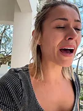 petrouchkaaa_ live cam