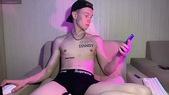 Travis_Gracile live cam