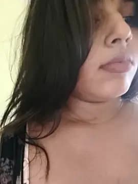 Cute-Simmi69 live cam