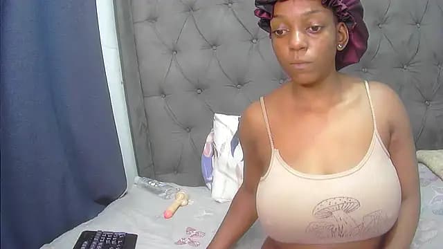 Sexy-Dinamy live cam