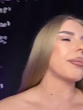 AubrieleRouj1 live cam