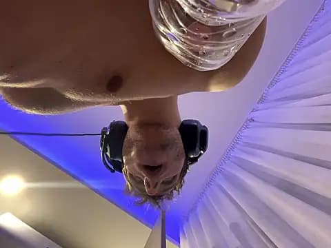 Sexaddict05 live cam