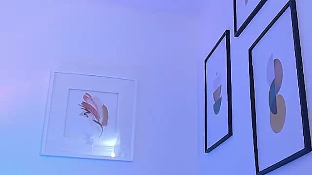 cutepetitee live cam