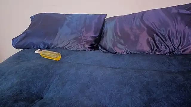 magical_muse122 live cam