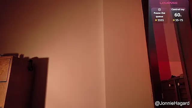 JonnieHagard live cam