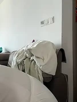 Cheating-wife live cam