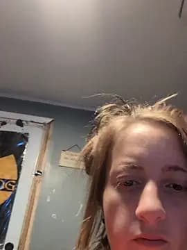 bettertogether444 live cam on Stripchat