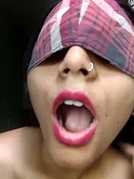 Kitti-Sharma live cam