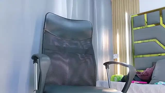 Oliver_bigblack_cock live cam