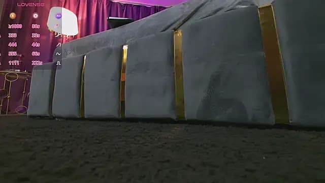 EmpressDesires live cam