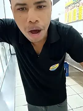 RobertoLuiz84 live cam