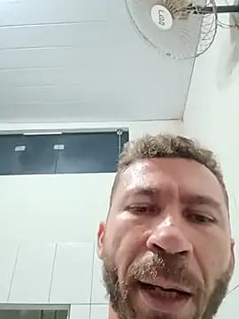 RobertoLuiz84 live cam