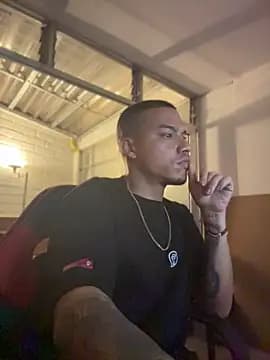 AlphaMasterXxx live cam