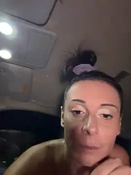 therealbeverlycious live cam