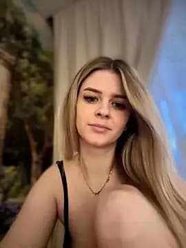 Love_Bri live cam on Stripchat