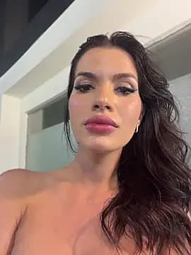 RaniaSnow live cam