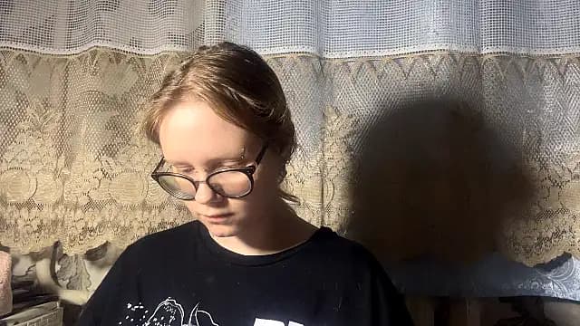 KrystenHoye live cam
