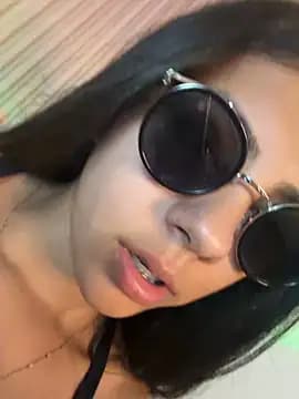 Lilybeeth live cam