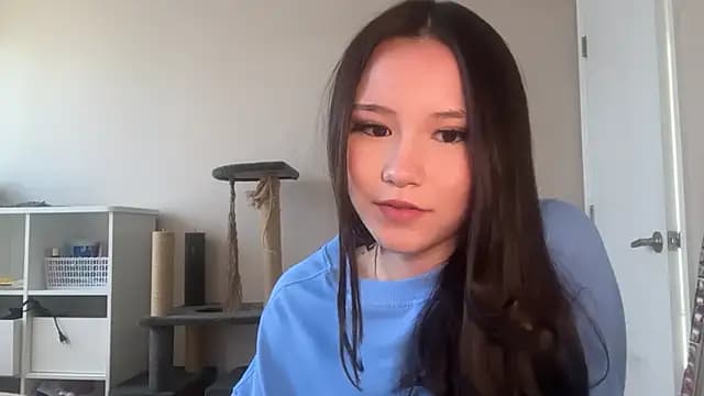 luvvivii live cam
