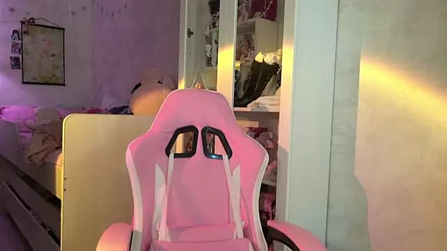 MiraJades live cam